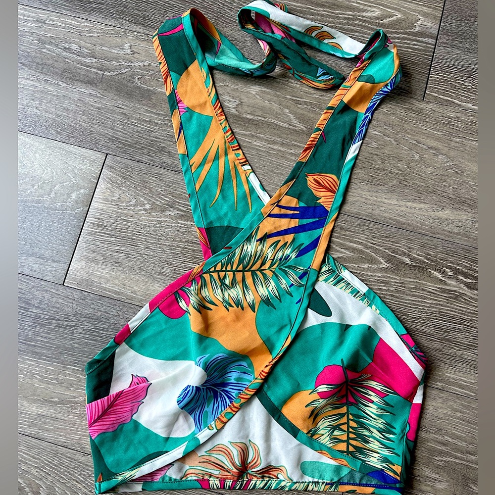 Tropical floral halter wrap top size medium